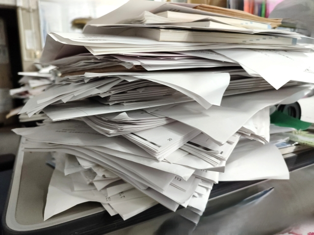 法令で定められた書類が多く、管理が複雑